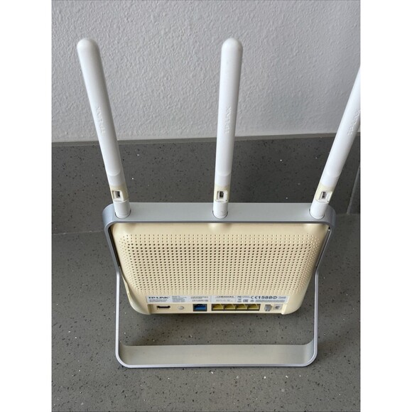 TP-Link AC1900 Gigabit Router - Archer C9 - White No power cable untested - Picture 3 of 6